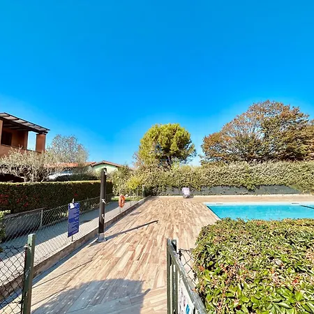 Giardino - Centrico Con Piscina